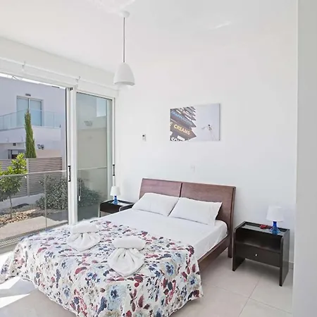 The Zorba 3 * Protaras